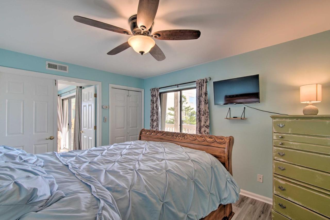 Ocean-View Condo With Deck, Steps To Carolina Beach! Екстериор снимка